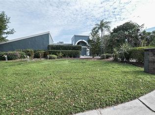1925 Dolphin Dr, Belleair Bluffs, FL 33770