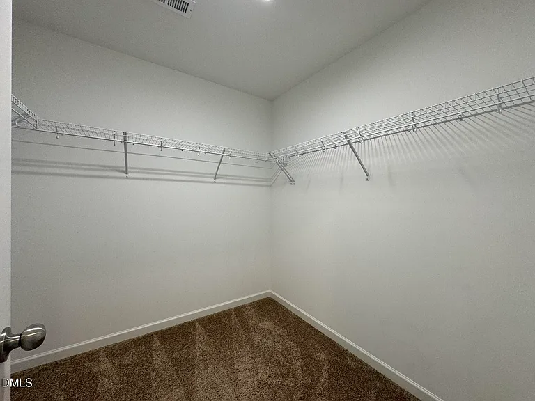 913 Briar Gate Dr — Photo 32