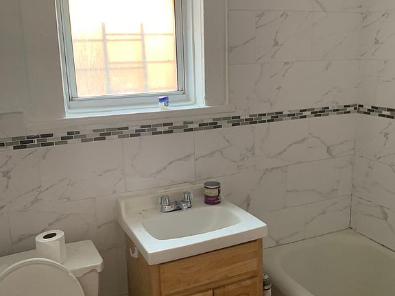 5th image of 347 S Broadway APT 1
