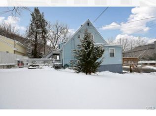 1015 Roosevelt Dr, Derby, CT 06418