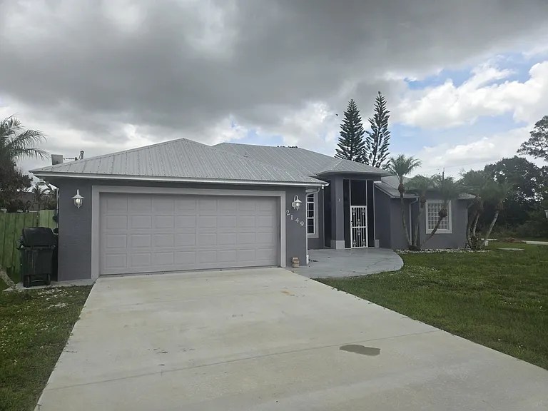 2149 SW Savage Blvd — Photo 1