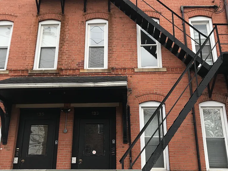 133 Howe St #1 — Photo 12