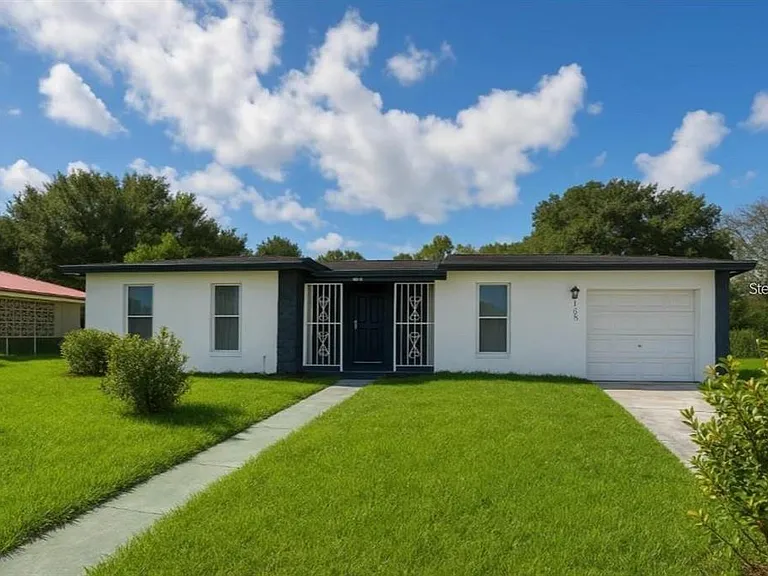 1048 Wakefield Cir — Photo 1