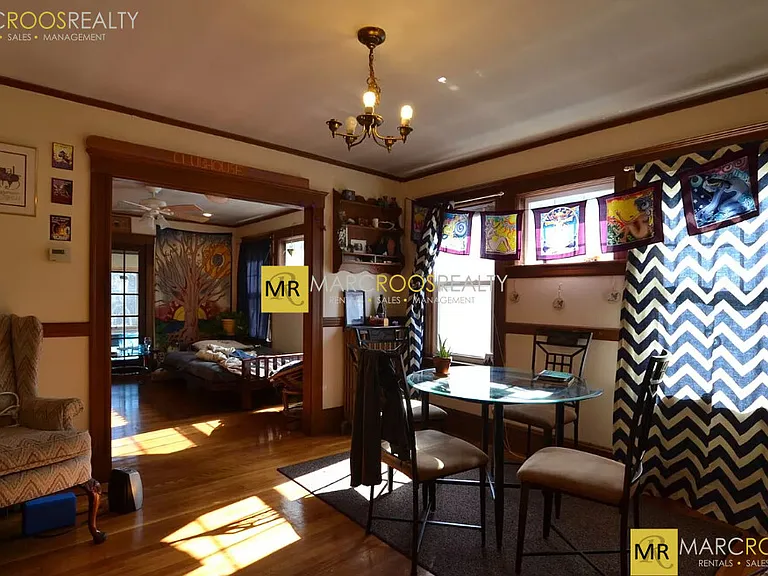 20 Lyne Rd #2 — Photo 5