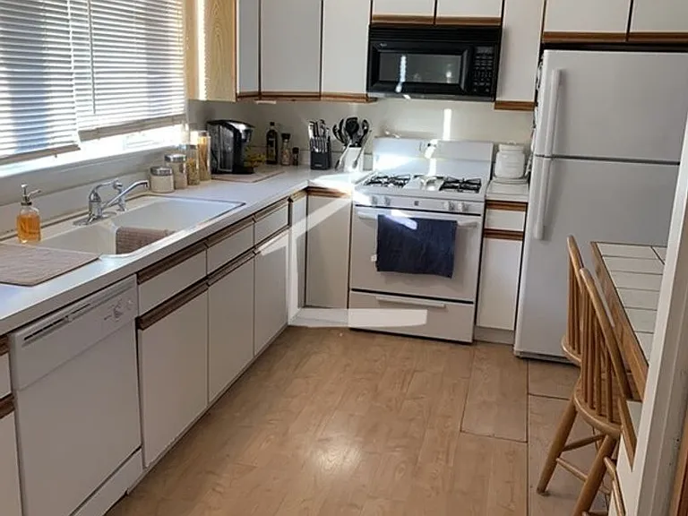 53 Jerome Ave #K — Photo 10