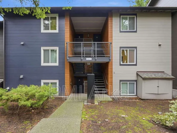 12107 NE Bel Red Rd #D204, Bellevue, WA 98005