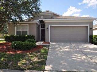 402 Down Pine Dr, Seffner, FL 33584