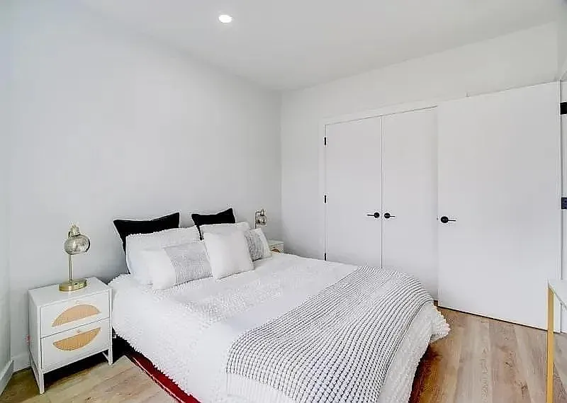 1 bed, 600 sqft, $2,399 — Photo 2