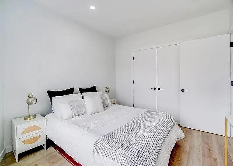 2nd image of 486 Market St #5C