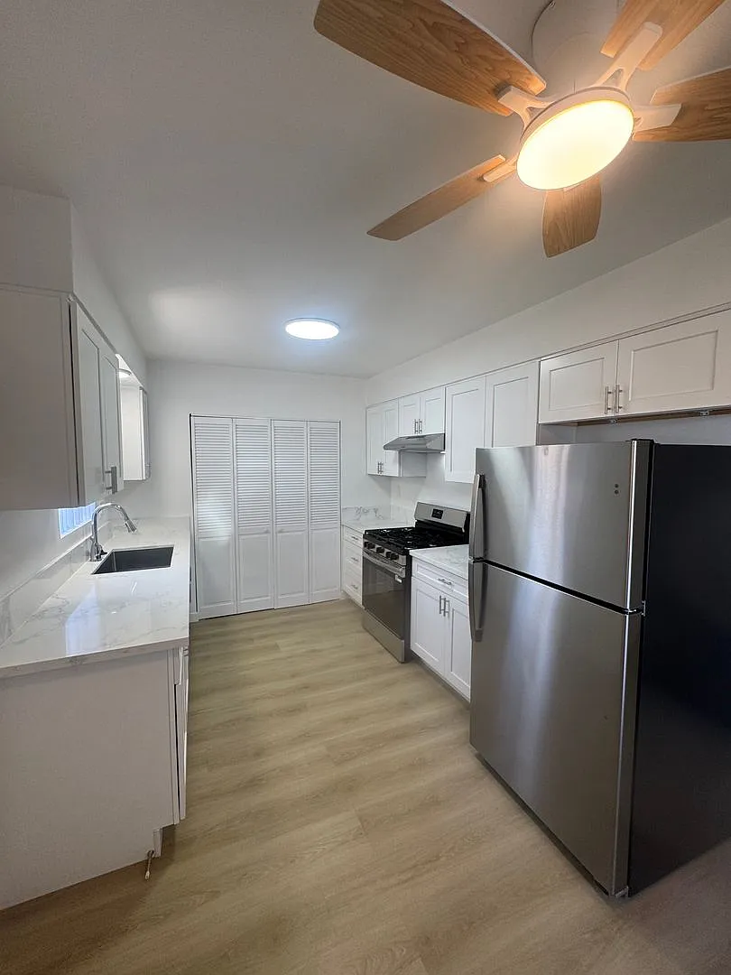 10541 Sycamore Ave — Photo 2