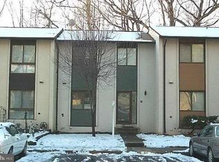 11857 Coopers Ct, Reston, VA 20191