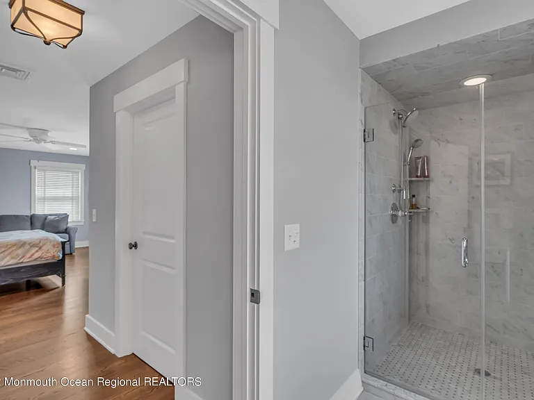 35 Bristol Pl — Photo 19