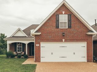 514 Indian Ridge Cir, White House, TN 37188