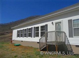 105 Poppas Pl, Canton, NC 28716