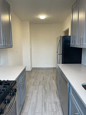 Rented by Alexiou Realty | media 2