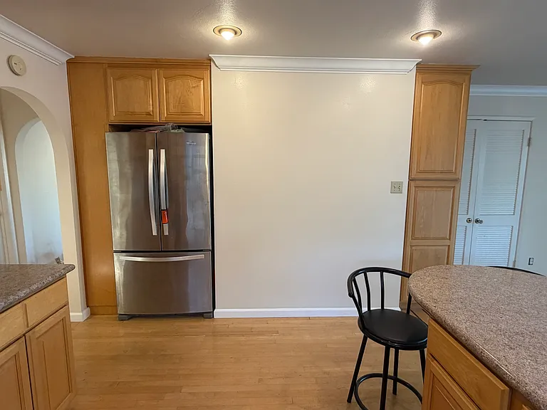 1186 Stafford Dr — Photo 7