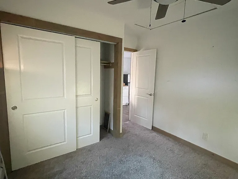 125 Halesite Dr — Photo 4