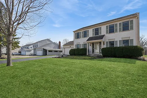 5573 Barnwood Dr Photo 1