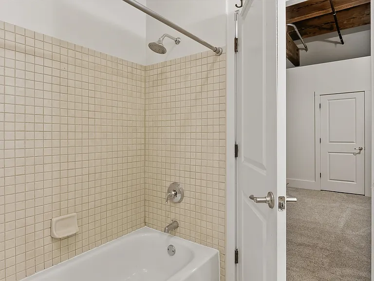 420 S Front St #407 — Photo 16