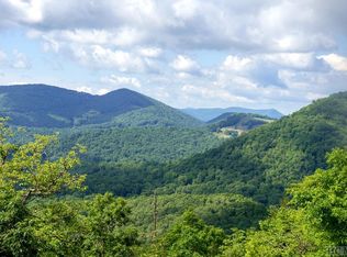 655 Moonshine Rdg, Cullowhee, NC 28723