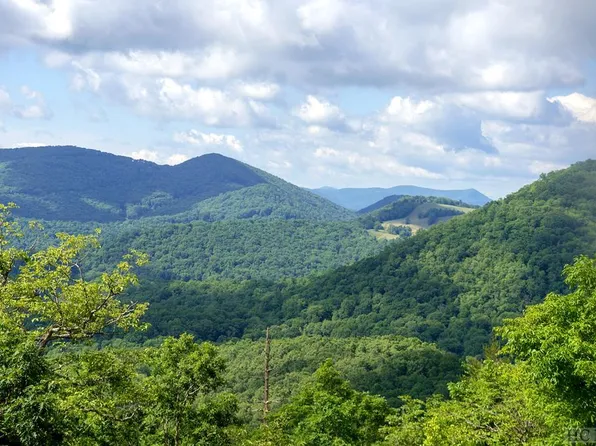 655 Moonshine Ridge, Cullowhee, NC 28723