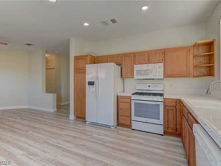 10517 Pergola Peak Ave — Photo 11