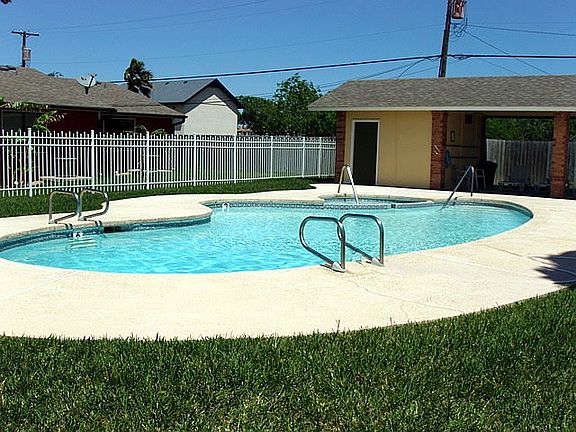 3rd image of 1405 Palo Blanco Dr APT A