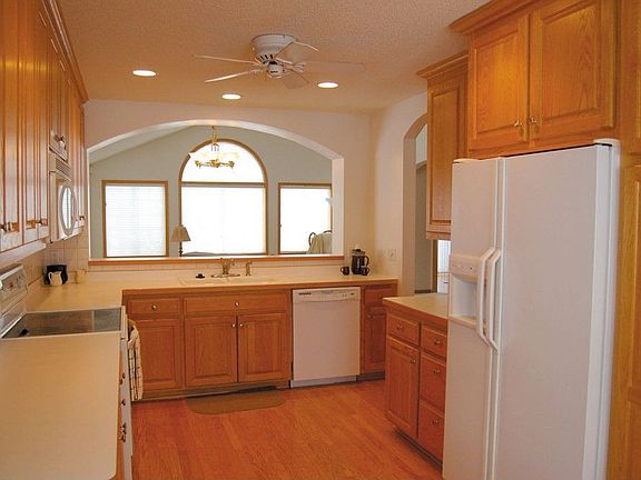 5th image of 14746 Courtyard Cir