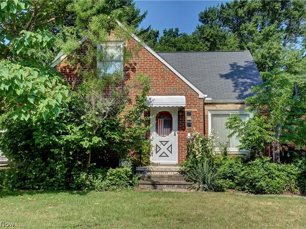 4346 W 215th St, Fairview Park, OH 44126
