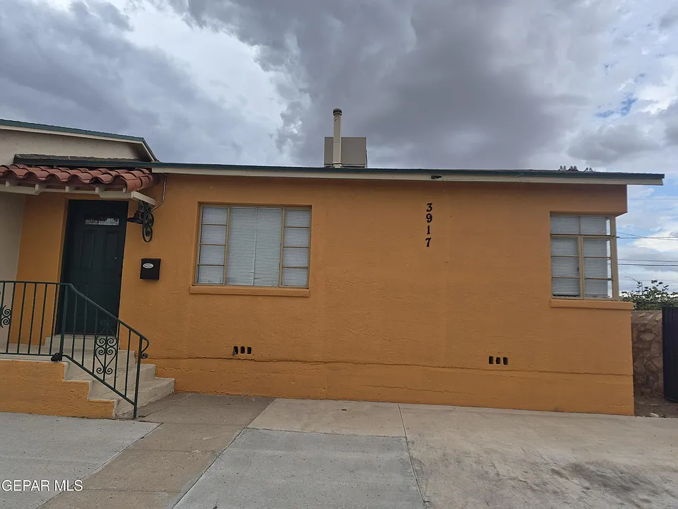 3915 Mobile Ave #2