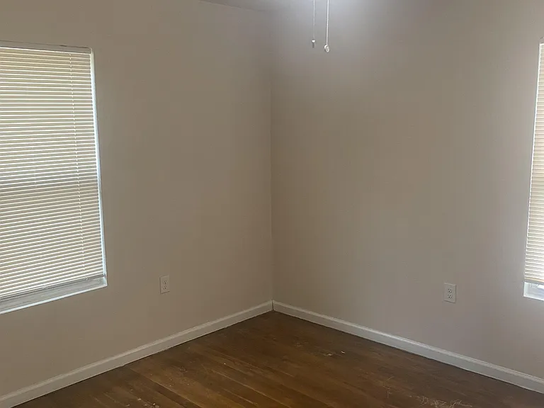 106 E Pearl Ave — Photo 6