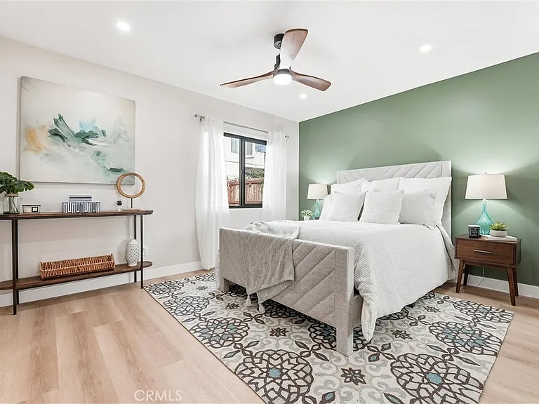 4523 Lexington Ave — Photo 13