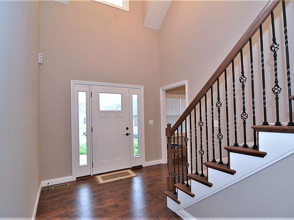 2nd image of 1433 Breezy Creek Dr