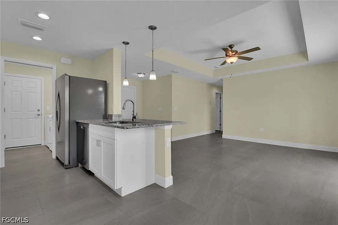 3 bed, 2.0 bath, 1187 sqft, $1,800 — Photo 3