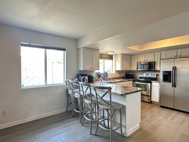 2802 E Dahlia Dr — Photo 9