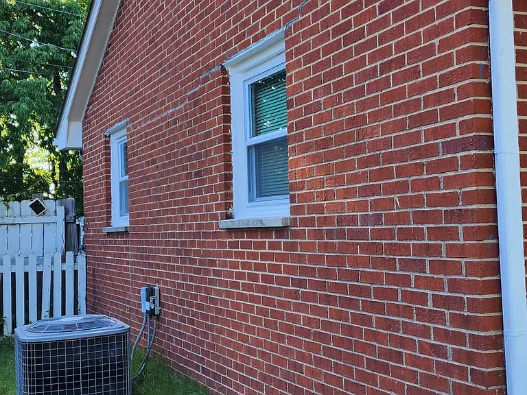 3687 Red River Dr — Photo 2