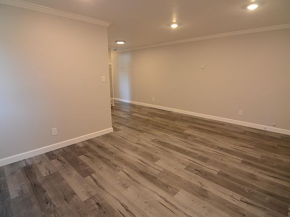 4th image of 210 Armour Ave APT 1