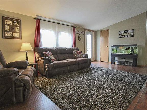 2nd image of 120 5th St