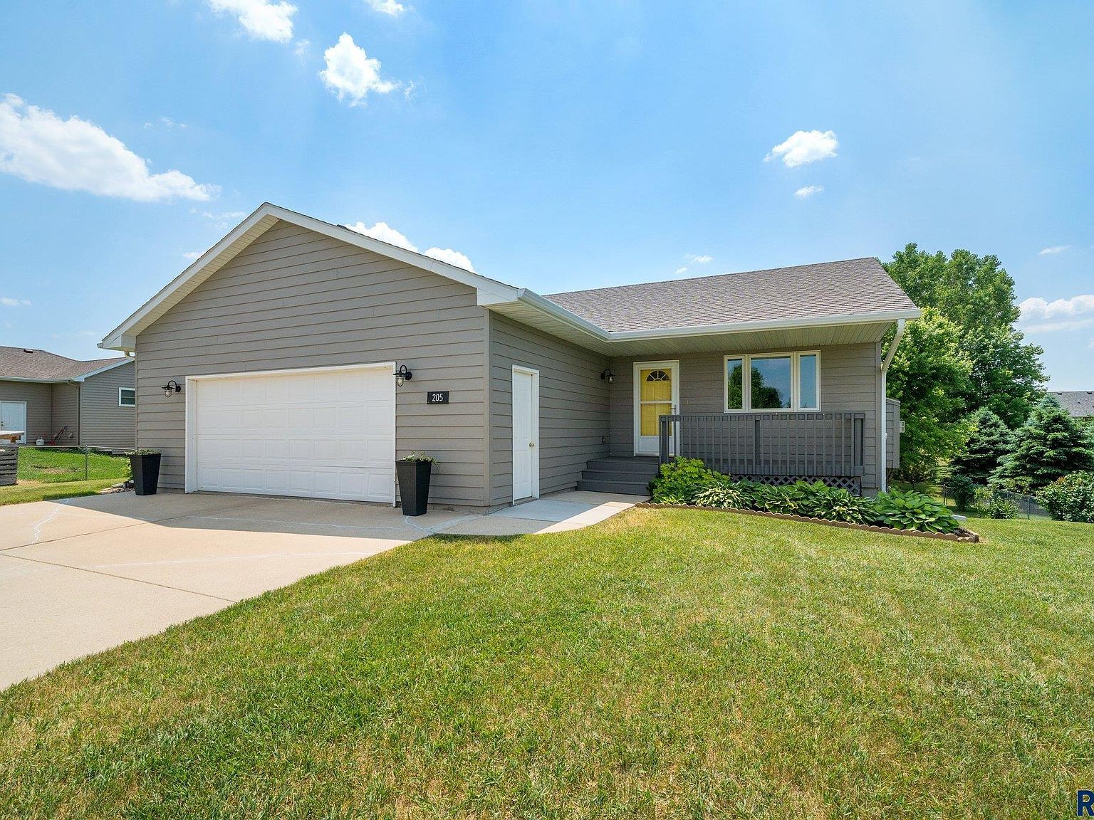 205 W 6th St, Crooks, SD 57020 MLS 22303468 Zillow