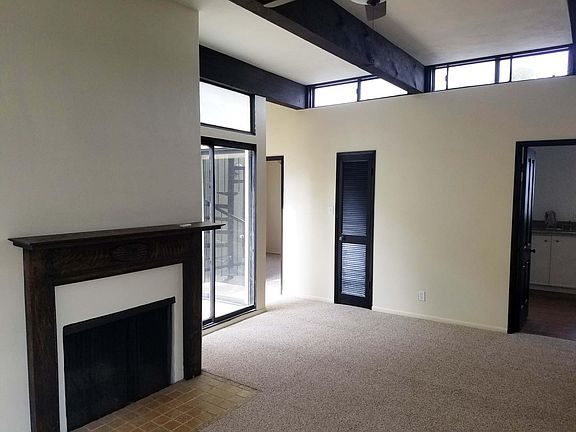 5th image of 250 Santa Ana Ave