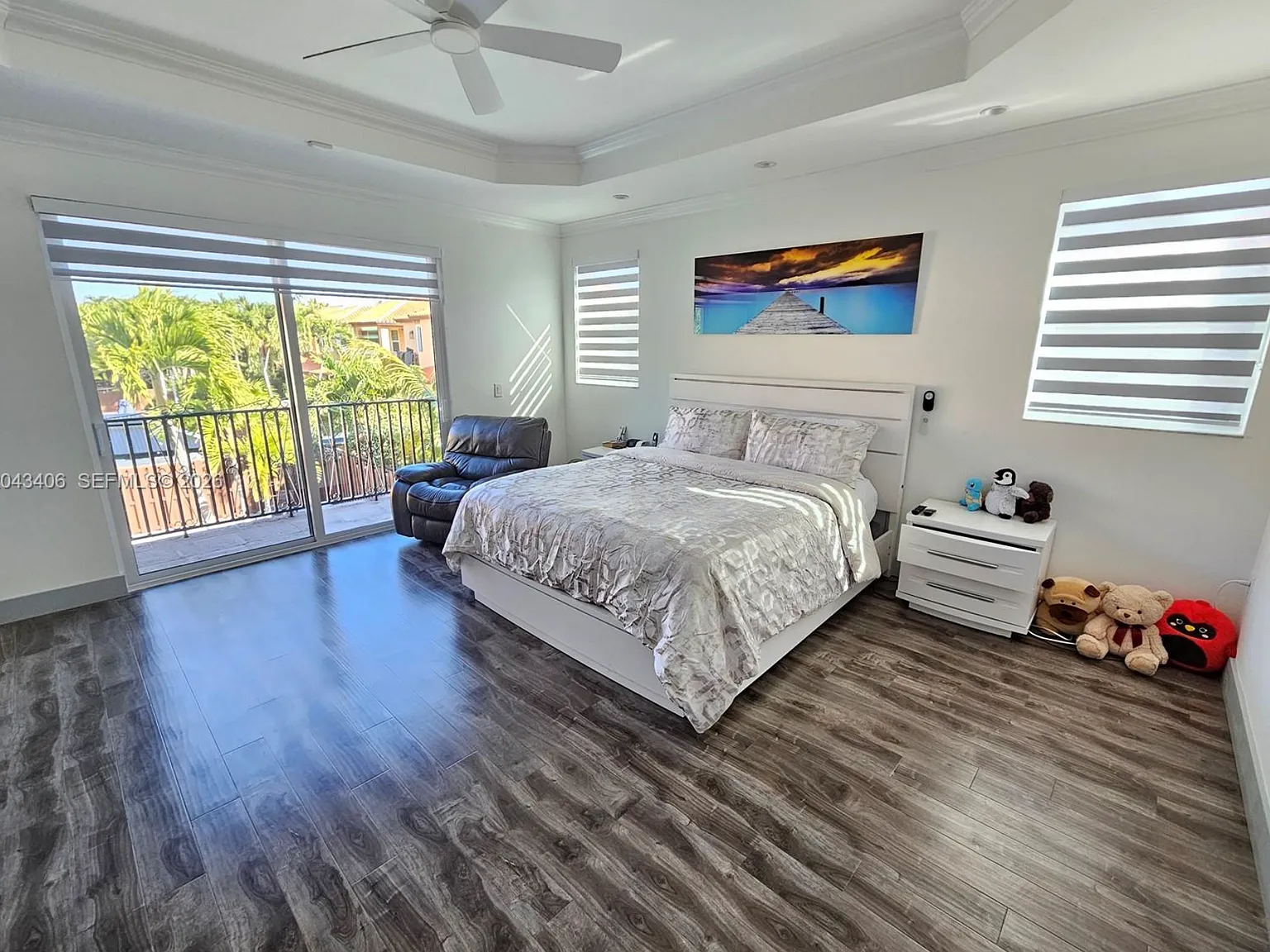 5 bed, 3294 sqft, $5,995 — Photo 4