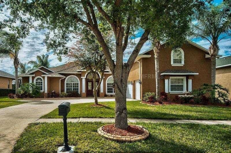 1st image of 801 Citrus Wood Ln