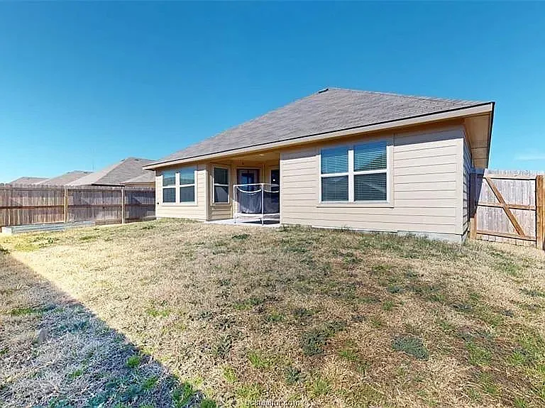 5219 Montague Loop — Photo 20