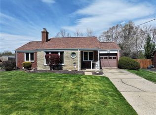 6723 Ridgevue Dr, Pittsburgh, PA 15236