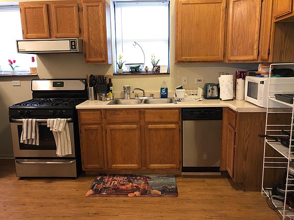 3rd image of 1848 N Winnebago Ave APT 3R