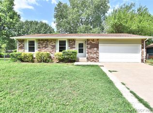 2706 Bahama Ave, Sand Springs, OK 74063
