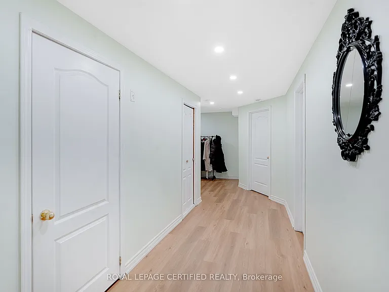 1662 Clark Blvd — Photo 33