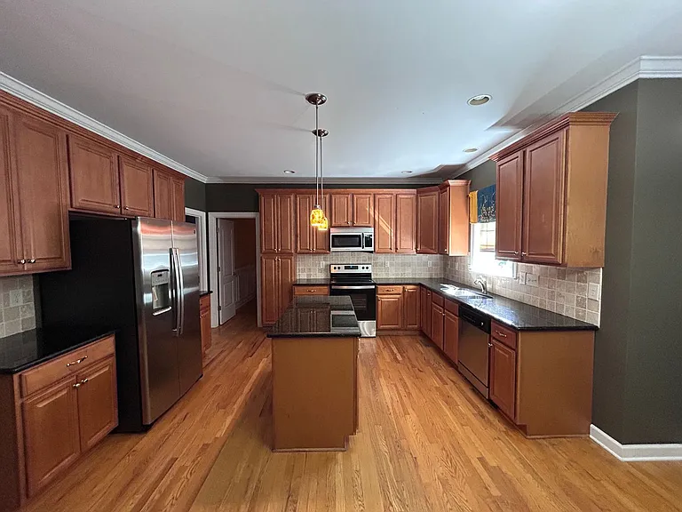 4540 Pebble Lake Dr — Photo 14