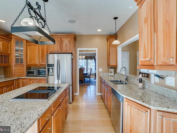 5th image of 10521 Big Horn Dr