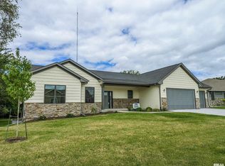 446 Mason Dr, Riverdale, IA 52722